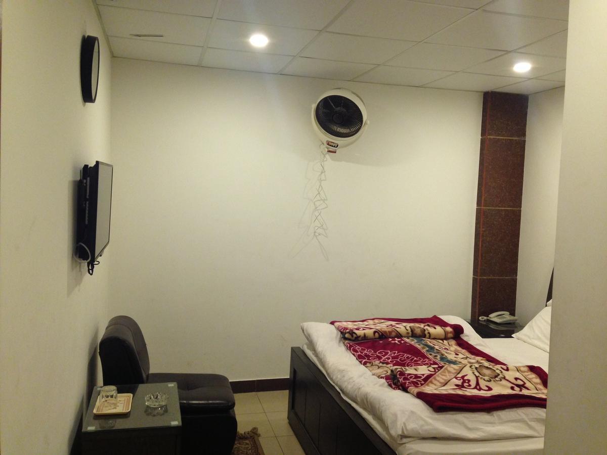 The Smart Hotel Murree Exterior photo